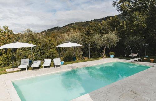 Castelnuovo Magra Villa | Villa Vernazza