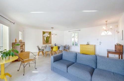 Saint-Palais-sur-Mer Villa | Villa Villa Perdrix by Interhome