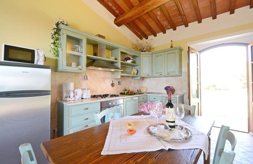 Gaiole in Chianti Apartment | Villa Violetto, San Regolo in Brolio, Gaiole in Chianti, Siena and Chianti