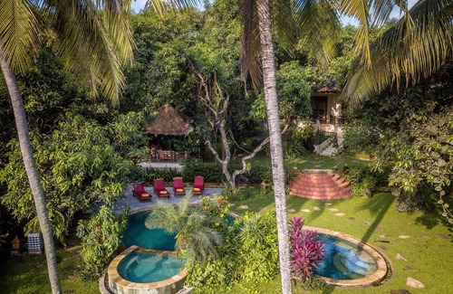 Rangdu Villa | Villa Wana: Wonderful luxury hideaway surrounded by nature