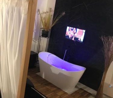 Marsala House | Villa White Luxury Residence