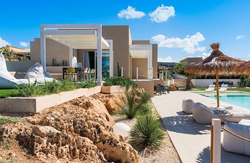 Custonaci Villa | Villa wih heated pool, wellness, 400 metres to the sea