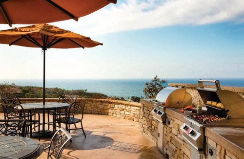 Newport Coast Villa | Villa with 2 bedrooms, full kitchen and washer/dryer.in beautiful Newport.