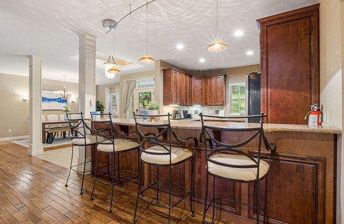 Branson Villa | Villa with 30ft PrivateDeck, All Ensuite Bathrooms,ClubhousePool, Golf, GameArea