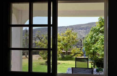 Valsequillo de Gran Canaria Cottage | Villa with exclusive garden. IN REFORM. NEXT OPENING IN OCTOBER 2024