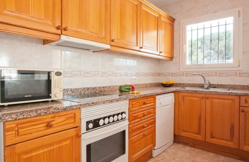 L'Escala Villa | Villa with garden and swimming pool in Riells.HUTG-000995