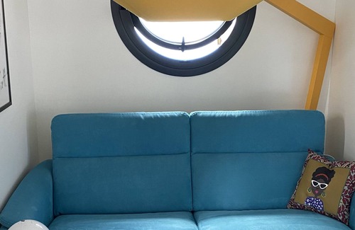 Trois-Rivieres Villa | Villa with heated infinity pool