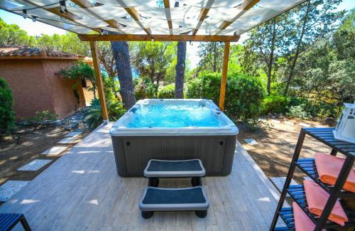 Torre delle Stelle Villa | Villa with Jacuzzi in Torre Delle Stelle