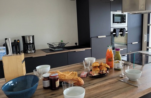 Cleder House | Villa with Jacuzzi, 300 m from the Beach! 🌞