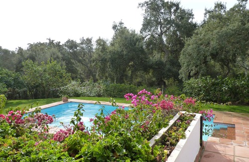 Sotogrande House | Villa with lovely garden and large swimming pool at only 1 km. from beach