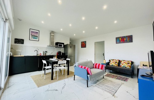 Blainville-sur-Mer House | Villa with private jacuzzi 500m from the sea