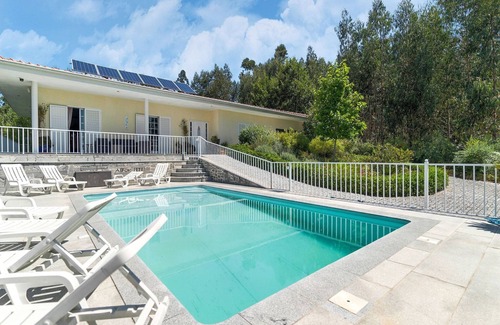 Penafiel Villa | Villa with Pool near Douro Valley