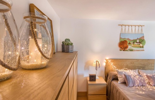 Vall-Llobrega Villa | VILLA WITH POOL AND SEA VIEWS