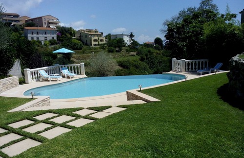 Ventabrun Villa | Villa with pool, quiet, sea view 10 min from the beaches