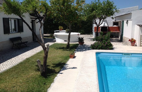 Seixal Cottage | Villa with Private Pool (Casinha dos Avós)