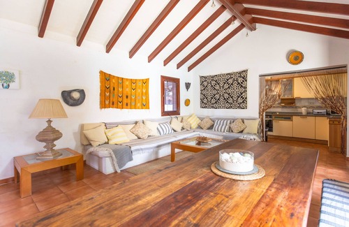 Corralejo Villa | Villa with Private Heated Pool, near the Beach, Sea View Terrace