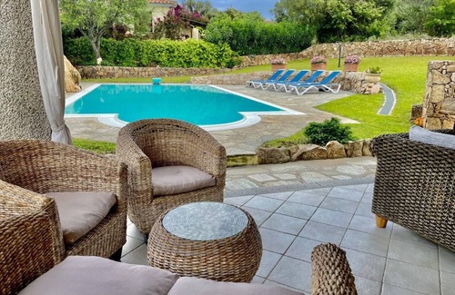 Tanaunella Villa | Villa with private pool, 10 minutes from the sea, large garden*parking*BBQ