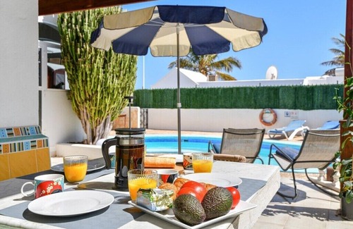 Puerto del Carmen Villa | Villa with private pool and free wifi