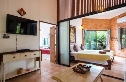 Nong Thale Villa | Villa with private pool and mountain views