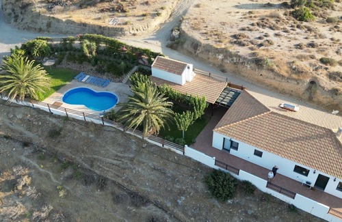 Pitsidia Villa | Villa with sea and mountain views, private pool and large garden
