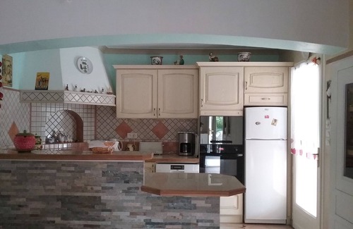 Bagnols-en-Foret Villa | Villa with swimming pool, between CANNES, the Pays de FAYENCEand FREJUS-ST RAPHAEL, sea/lake