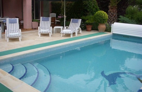 Bagnols-en-Foret Villa | Villa with swimming pool, between CANNES, the Pays de FAYENCEand FREJUS-ST RAPHAEL, sea/lake
