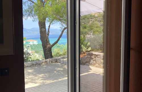 Theologos Villa | Villa with swimming pool and tennis/basketball court