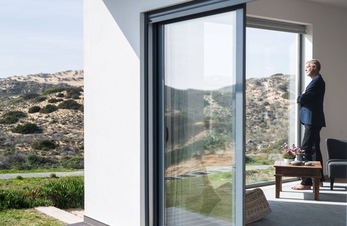 Carrapateira Villa | Villa with swimming pool 800 m from the beach.