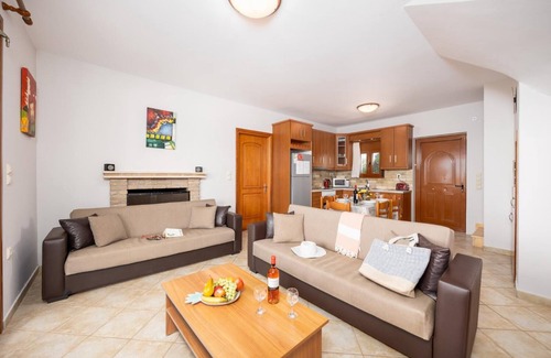 Mesovounia Villa | Villa Yeraki - Three Bedroom Villa, Sleeps 8