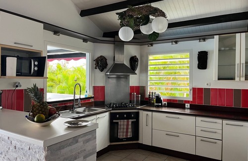 Point d'Or Villa | Villa Zen, Cadre Agréable et Chaleureux, a 5minutes de la Plage de Sainte-anne