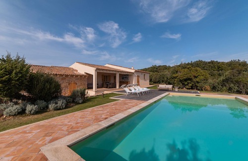 Arzachena Villa | Villa 'Zino Con Dependance' with Sea View, Wi-Fi and Air Conditioning