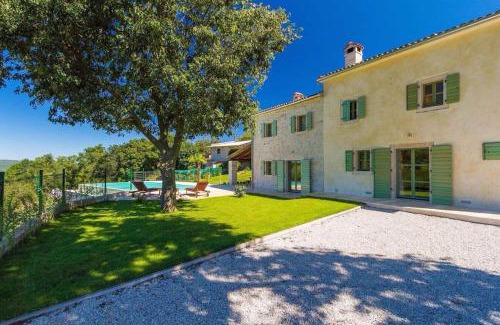 Rakotule Villa | Villa Zvonar near Motovun with large pool and whirlpool