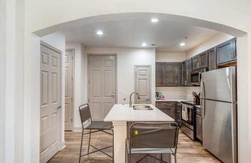 Corryville Apartment | Village 1BD 1 - One Bedroom Apartment, Sleeps 2