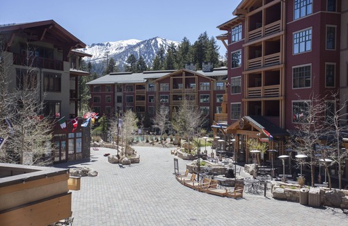 Mammoth Lakes Condo | Village 2416 White Mountain Lodge