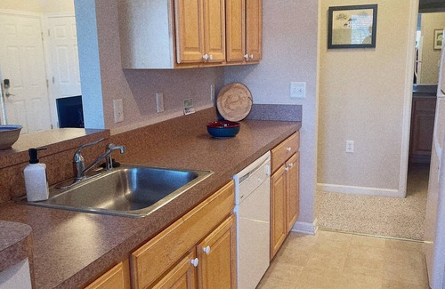 Villages of Five Points Condo | Village at Five Points Community Pool