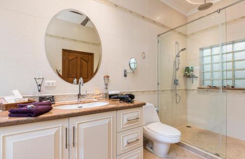 Jomtien Villa | Village Austria Luxury Pool Villas