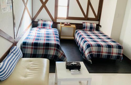 Omura House | Village BFH