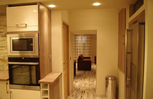 Meyrargues House | Village house - 15 min Aix - high-end equipment. Comfort-100M2