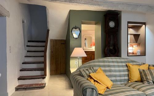 Villedieu House | Village house with character