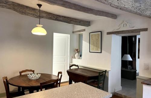 Villedieu House | Village house with character