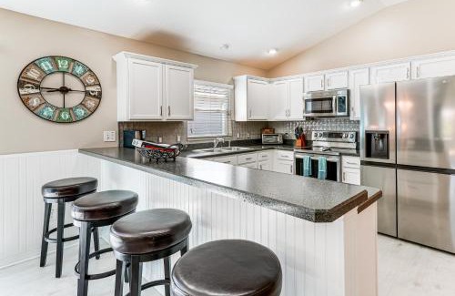 Collier House | Village of Collier Retreat with Golf Cart and Lanai!