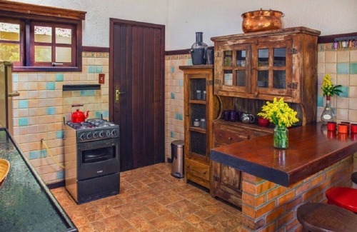 Guapimirim House | Village where a river flows