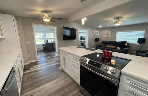 Silver Lake House | Villages Retreat Includes Golf Cart with 2 Owner LifestyleIDs and 2 Guest Passes