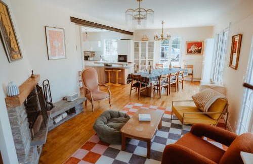 Saint-Remy Villa | VillaNonna, jacuzzi, billards, pétanque, ping-pong, 12 couchages, terrasse plein soleil - Larès