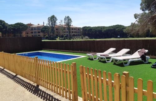 Pals Villa | Villas con piscina a 120m de la Playa de Pals by La Costa Resort