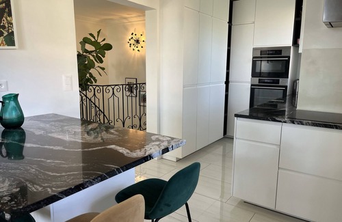 Le Cres House | Villas de Charme Dans Quartier Très Calme , à 5 Minutes du lac