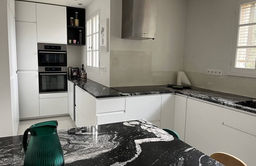 Le Cres House | Villas de Charme Dans Quartier Très Calme , à 5 Minutes du lac