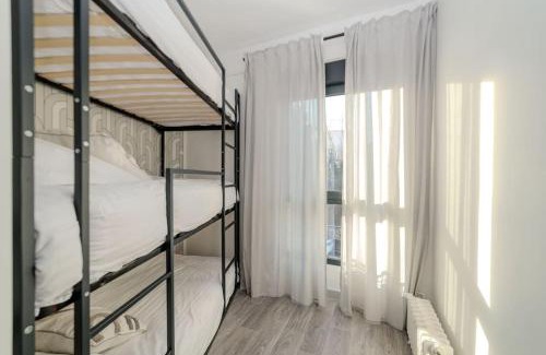 Vallieres House | VILLE ET VOLCANS - Maison 9 couchages avec garage et extérieur