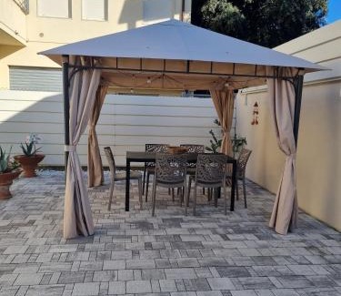 Pietrasanta House | Villetta Amati