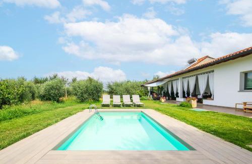 Puliciano Villa | Villino di Elena by VacaVilla